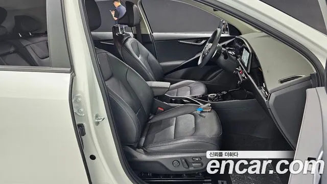 Kia Niro 2022 — фото 16
