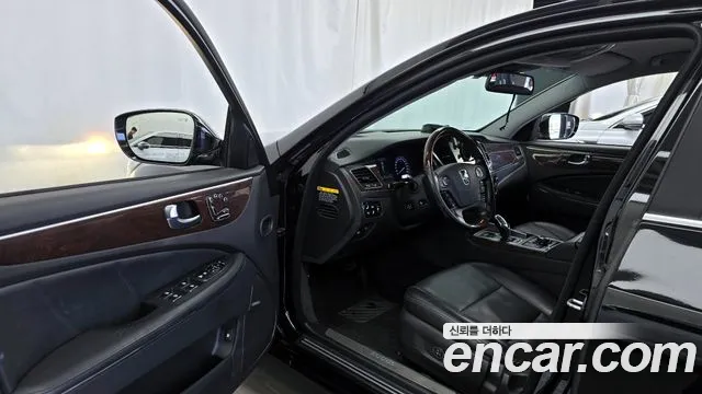 Hyundai Equus 2014 — фото 10