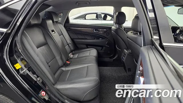 Hyundai Equus 2014 — фото 11
