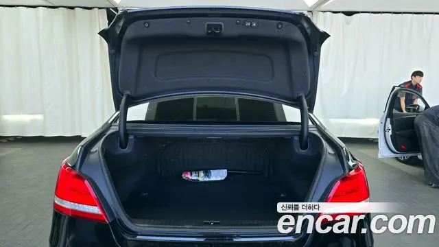 Hyundai Equus 2014 — фото 20