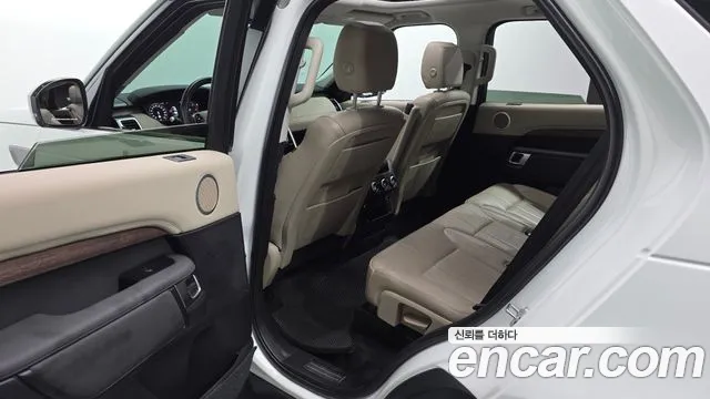 Land Rover Discovery 2019 — фото 18