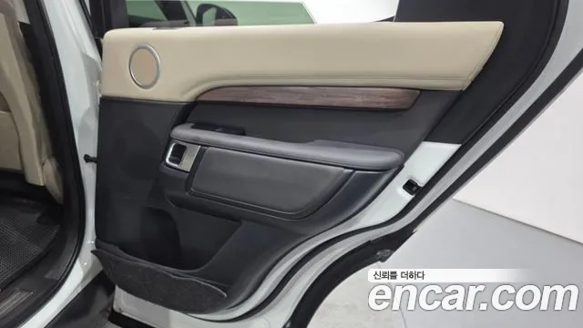 Land Rover Discovery 2019 — фото 15