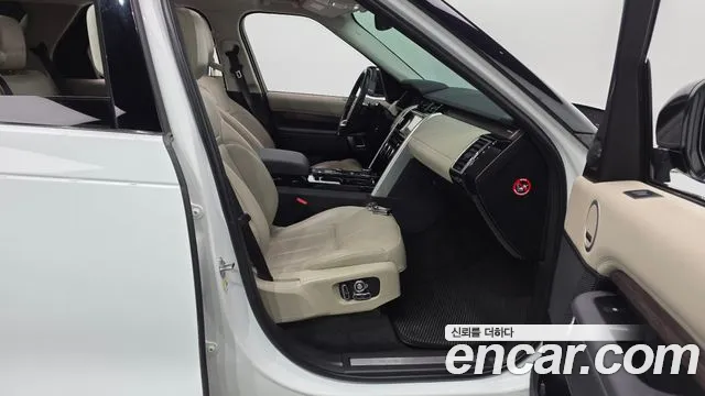 Land Rover Discovery 2019 — фото 16