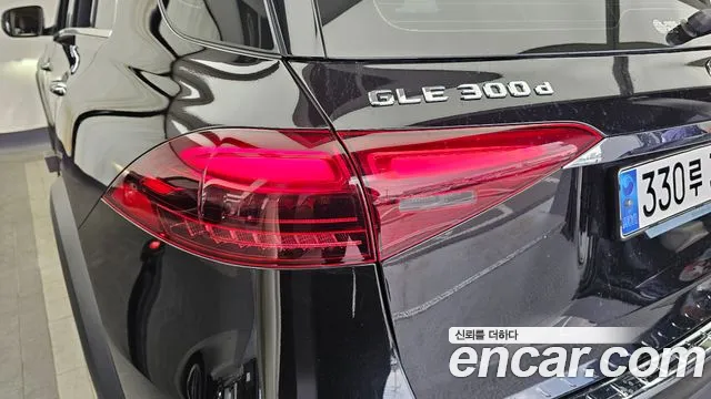 Mercedes-Benz GLE-Class 2024 — фото 9