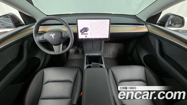 Tesla Model Y 2025 — фото 10