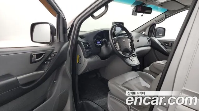 Hyundai Starex 2016 — фото 10