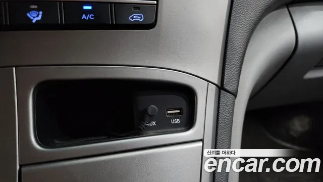 Hyundai Starex 2016 — фото 12