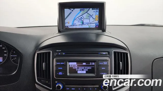 Hyundai Starex 2016 — фото 14
