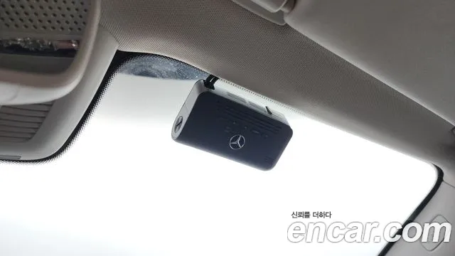 Mercedes-Benz E-Class 2017 — фото 19