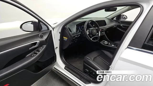 Hyundai Sonata 2020 — фото 10