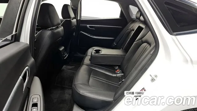 Hyundai Sonata 2020 — фото 11