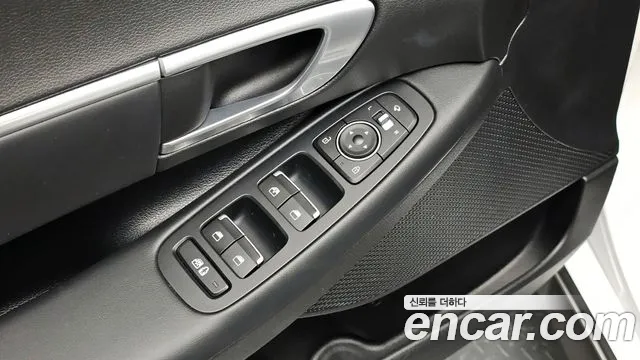 Hyundai Sonata 2020 — фото 17