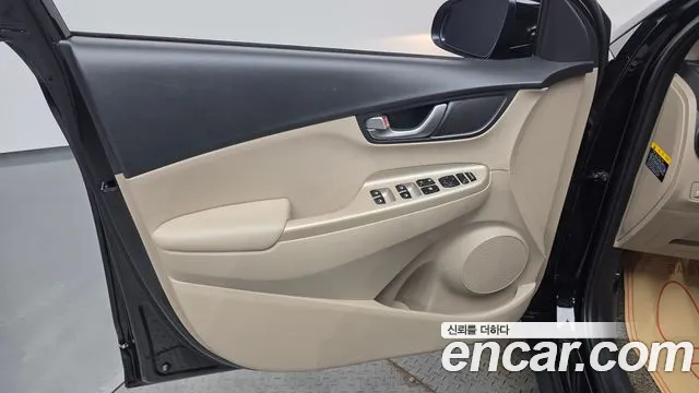 Hyundai Kona 2020 — фото 14