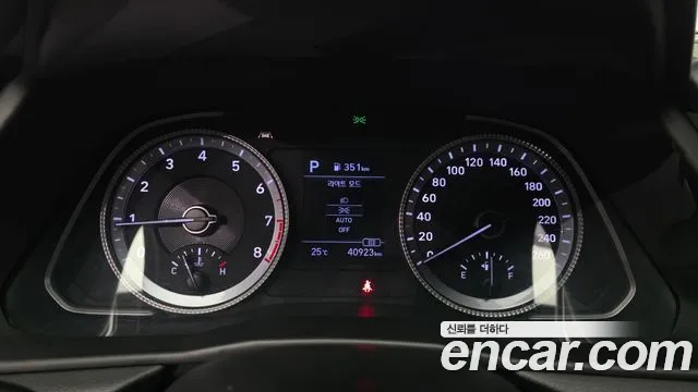 Hyundai Sonata 2020 — фото 11