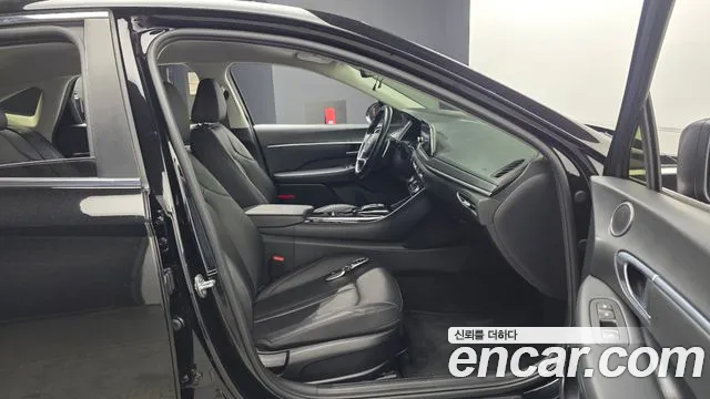 Hyundai Sonata 2020 — фото 16