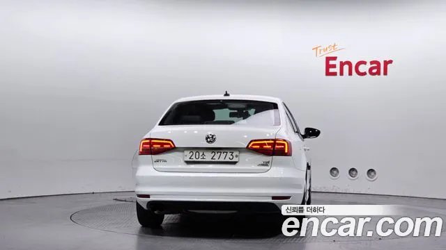 Volkswagen Jetta 2015 — фото 4