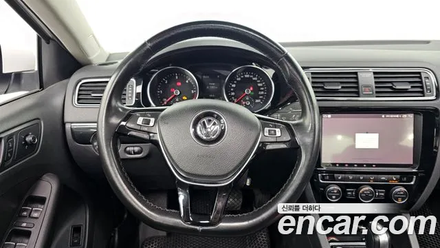 Volkswagen Jetta 2015 — фото 14
