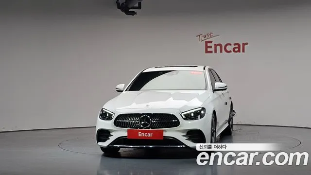 Mercedes-Benz E-Class 2023 — фото 2