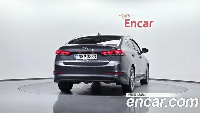 Hyundai AVANTE 2018 — фото 3