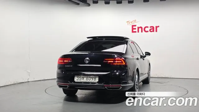 Volkswagen Passat 2018 — фото 4
