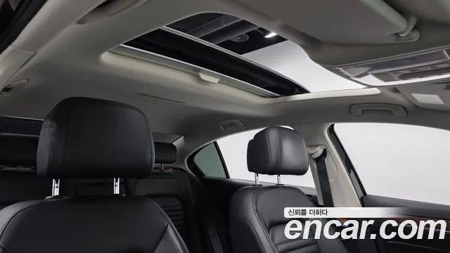 Volkswagen Passat 2018 — фото 19