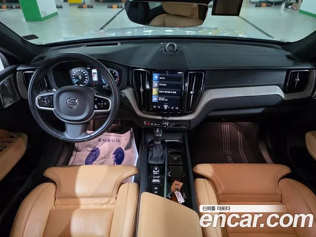 Volvo XC60 2020 — фото 16
