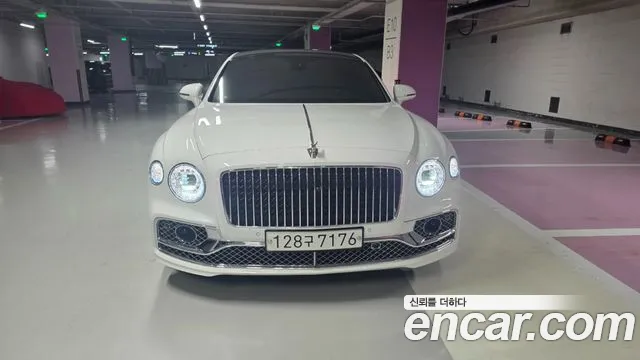 Bentley Flying Spur 2022 — фото 1