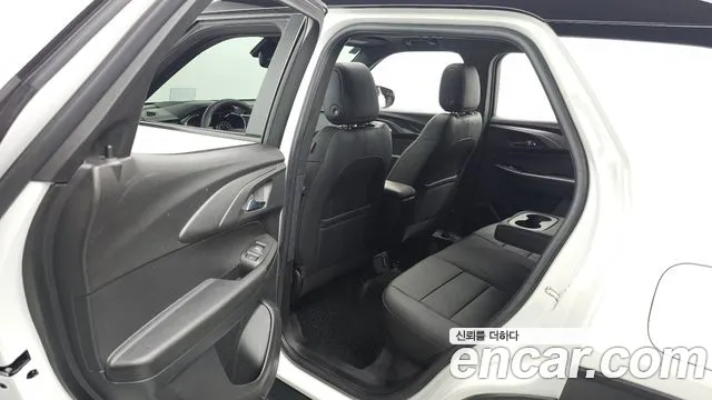 ChevroletGMDaewoo Trailblazer 2022 — фото 11