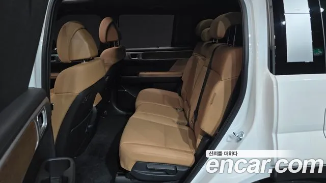 Hyundai Santafe 2025 — фото 11