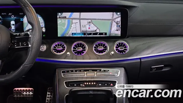 Mercedes-Benz E-Class 2021 — фото 19