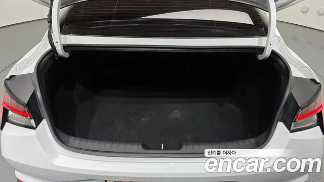 Hyundai AVANTE 2021 — фото 16