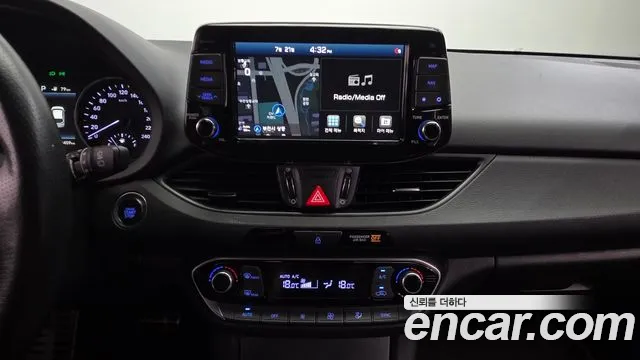 Hyundai i30 2019 — фото 14
