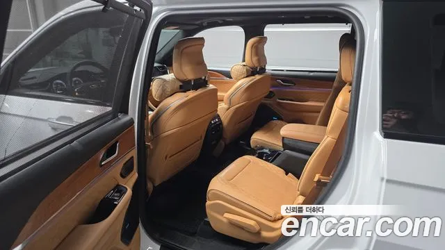 Jeep Cherokee 2023 — фото 11