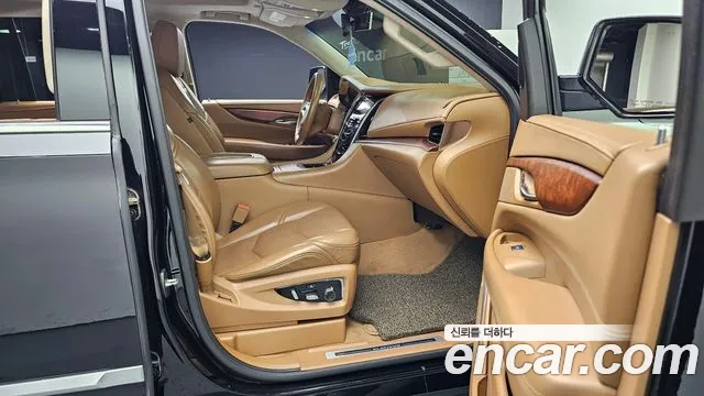 Cadillac Escalade 2016 — фото 11