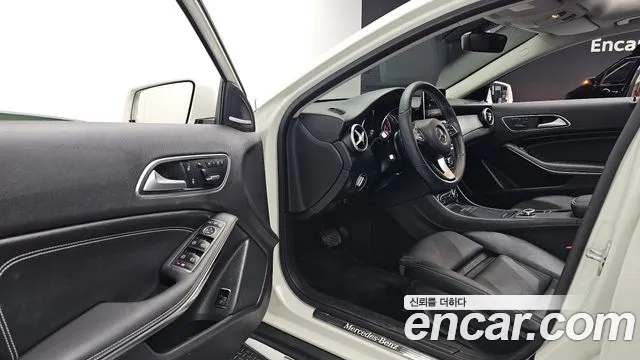 Mercedes-Benz GLA-Class 2017 — фото 10