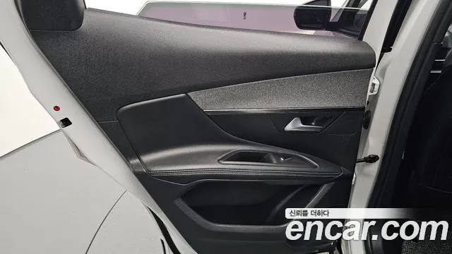 Peugeot 3008 2022 — фото 15
