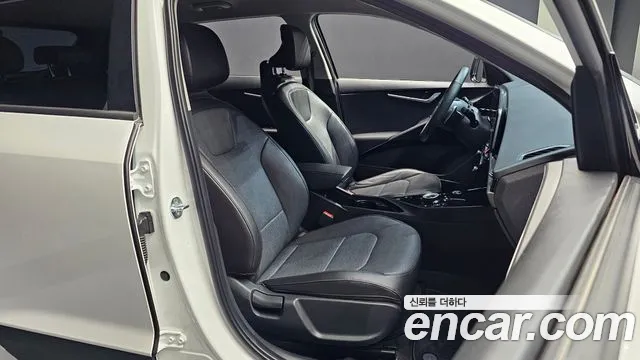 Kia Niro 2024 — фото 16