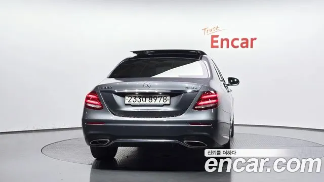 Mercedes-Benz E-Class 2020 — фото 4