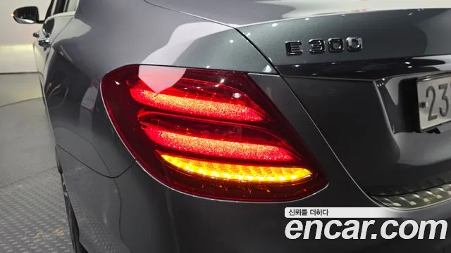 Mercedes-Benz E-Class 2020 — фото 9