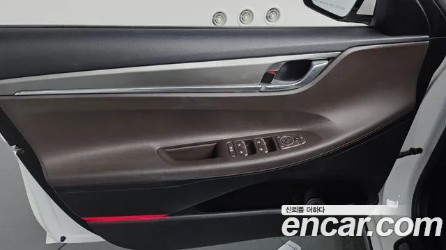 Hyundai Grandeur 2020 — фото 14