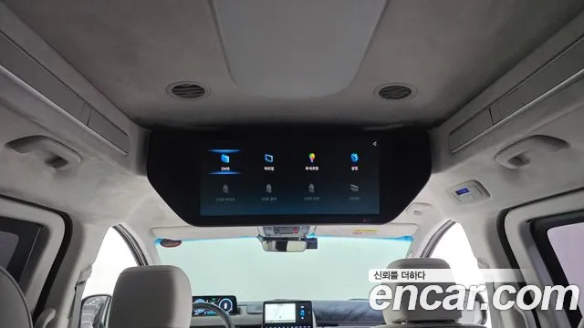 Hyundai Staria 2025 — фото 19