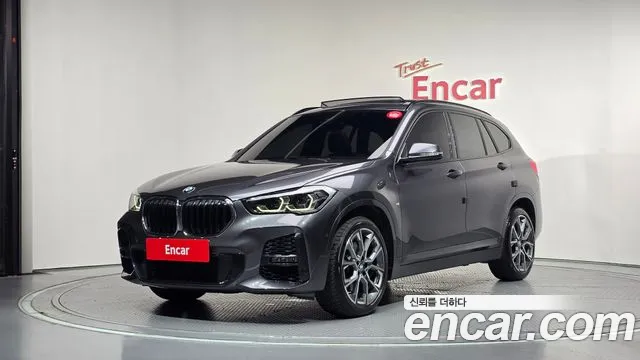 BMW X1 2022 — фото 1