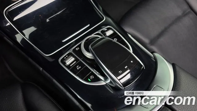 Mercedes-Benz C-Class 2017 — фото 17
