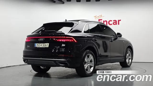 Audi Q8 2021 — фото 2