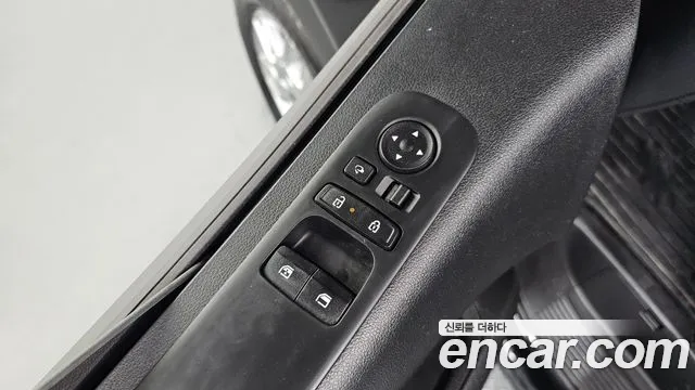 Hyundai Staria 2025 — фото 12