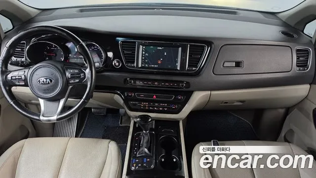 Kia Canival 2016 — фото 10