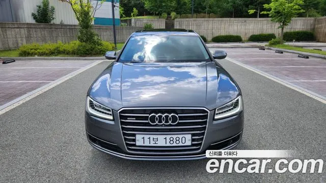 Audi A8 2015 — фото 1