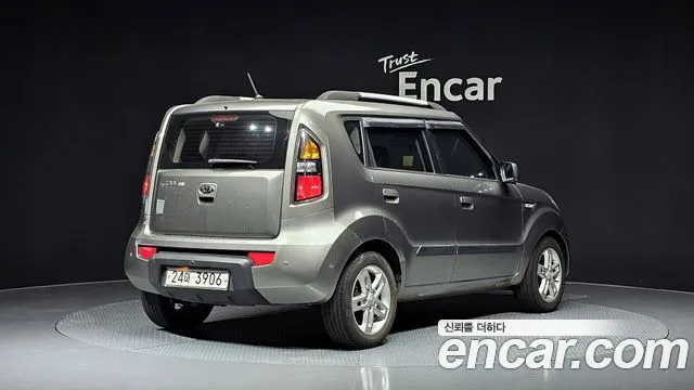 Kia Soul 2010 — фото 2