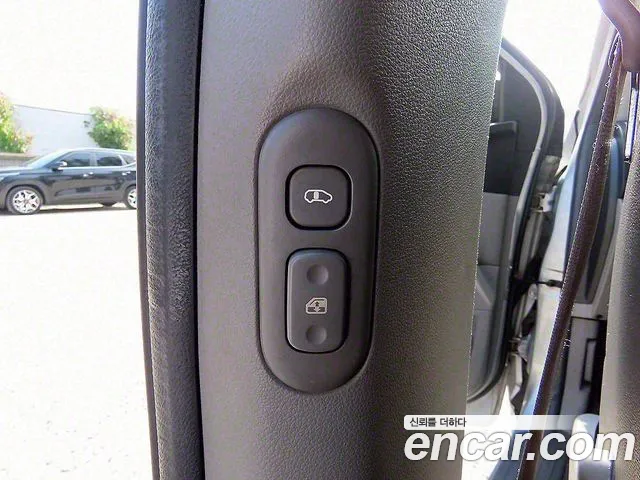 Kia Canival 2011 — фото 17