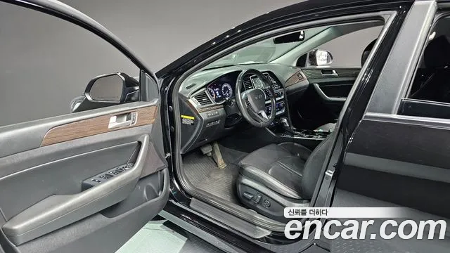 Hyundai Sonata 2018 — фото 11